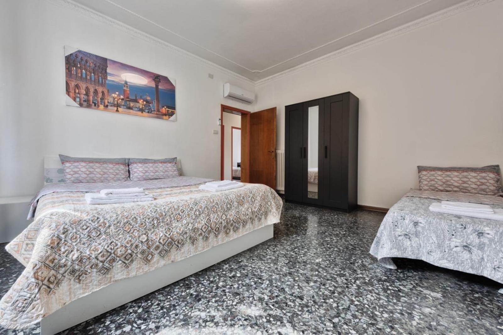 Cozy Best Apartment In City With Free Parking Marghera Exterior foto